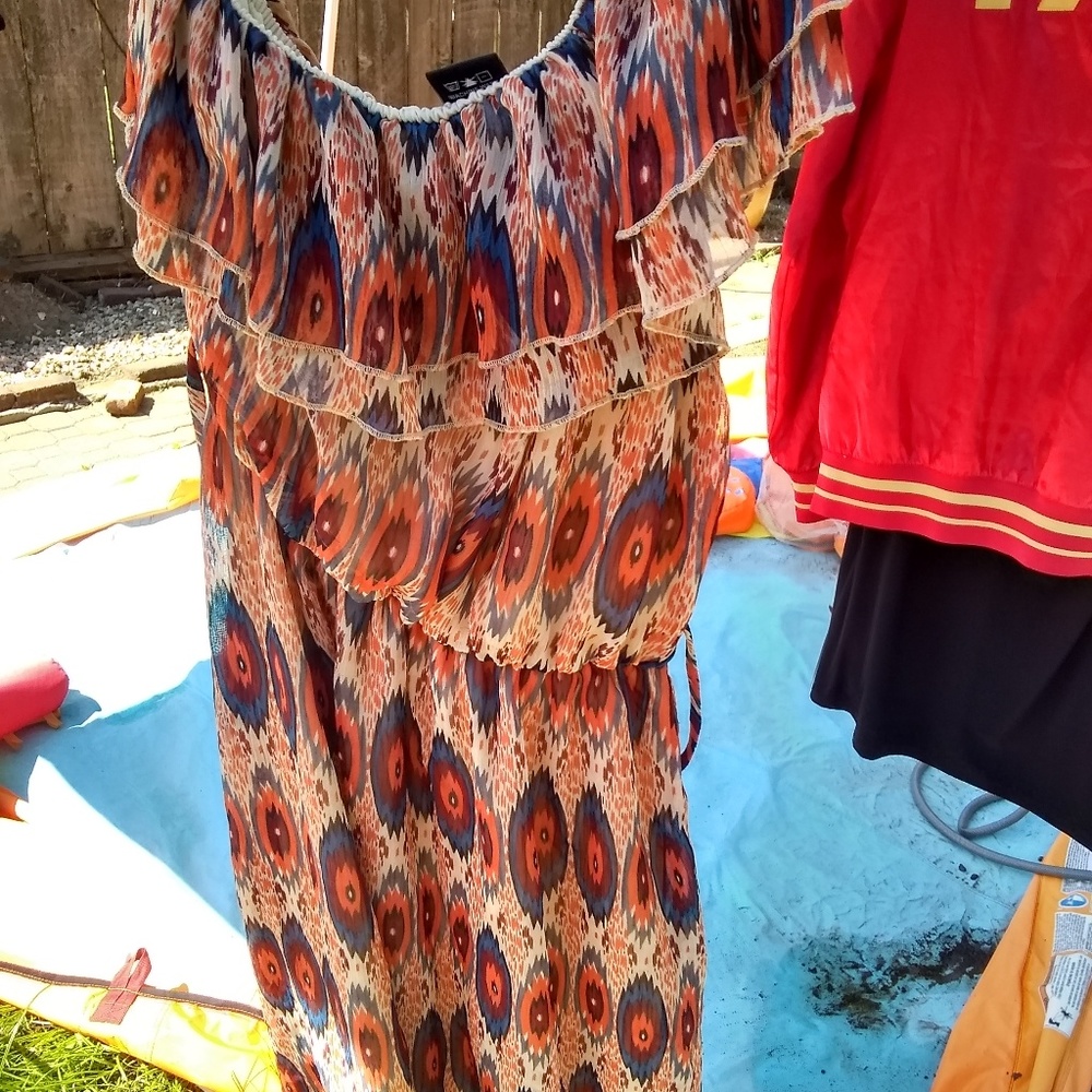 Dress - Picture 2 of 3